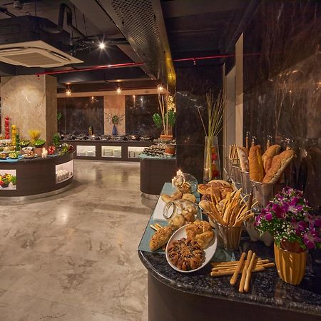 Regenta Central Imperial Candolim Goa ภายนอก รูปภาพ