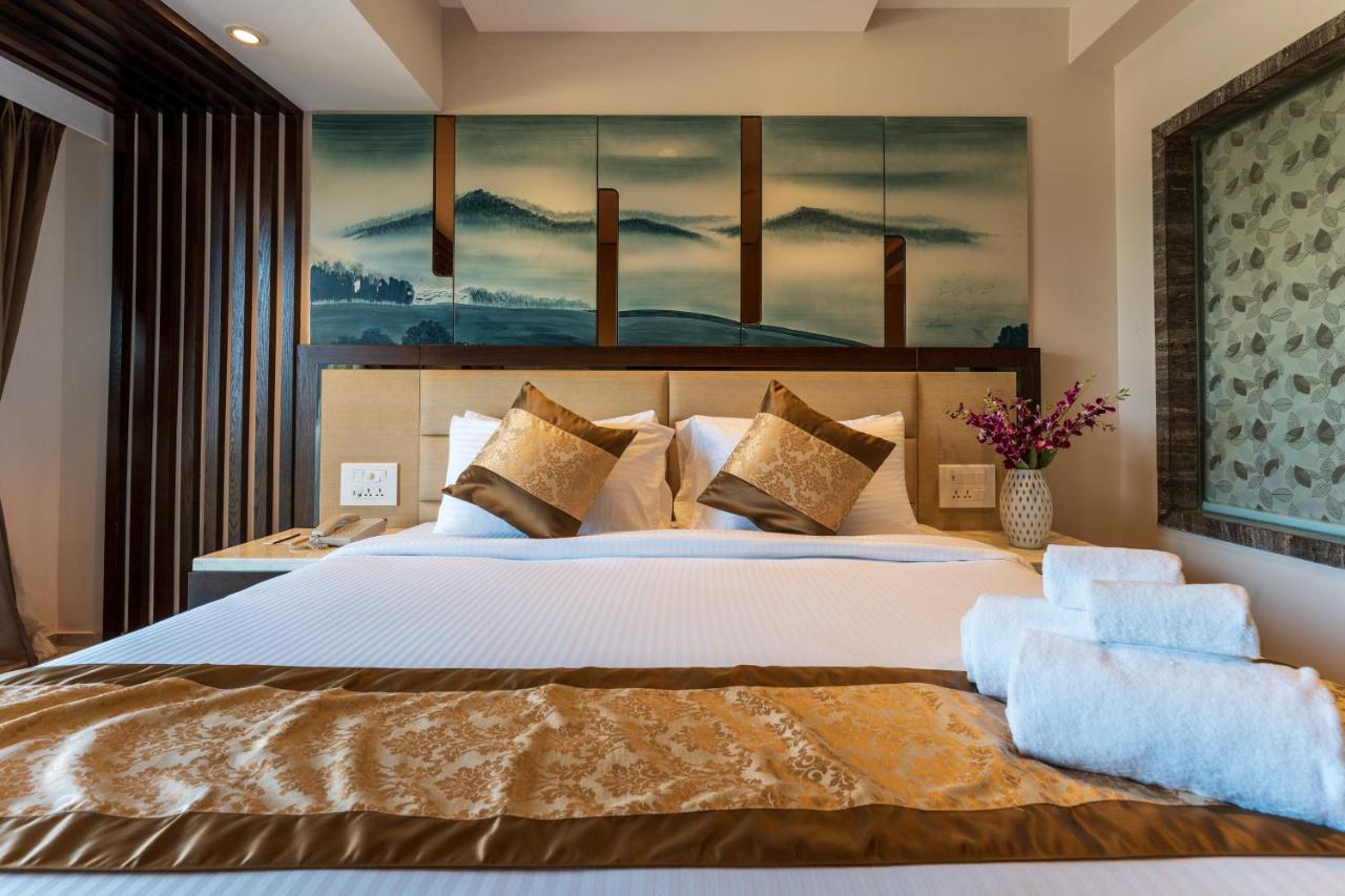 Regenta Central Imperial Candolim Goa ภายนอก รูปภาพ