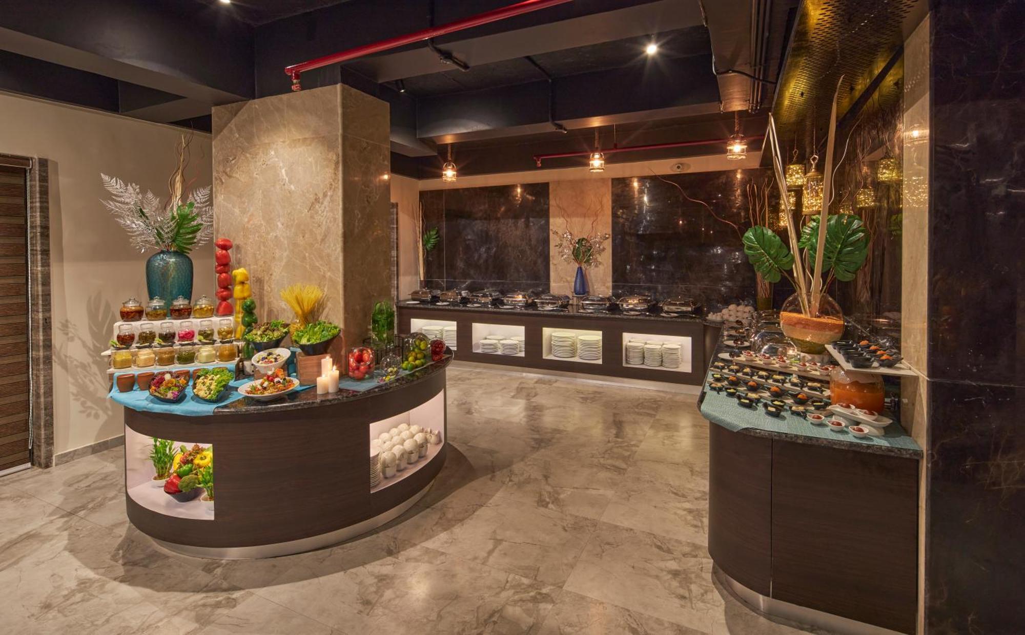 Regenta Central Imperial Candolim Goa ภายนอก รูปภาพ